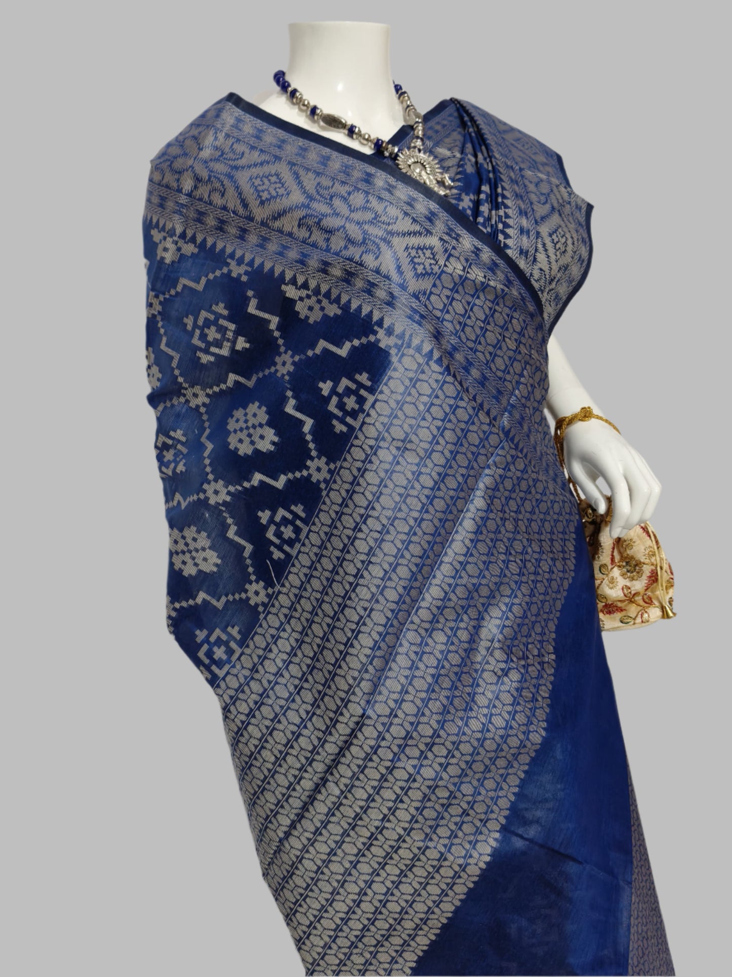 Banarasi Cotton Silk Saree With Unstitched Blouse