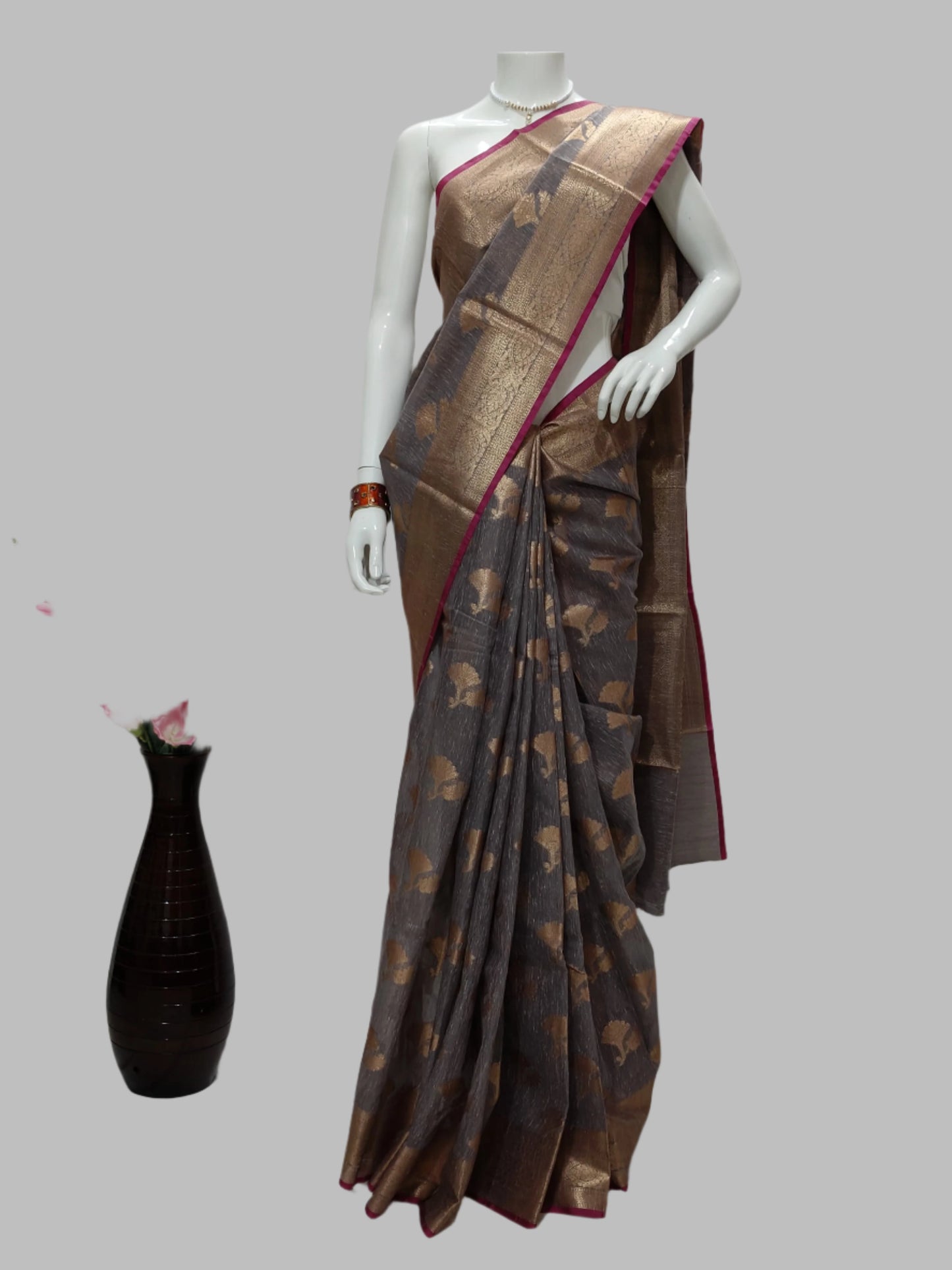 Banarasi Linen Buti Saree With Unstitched Blouse