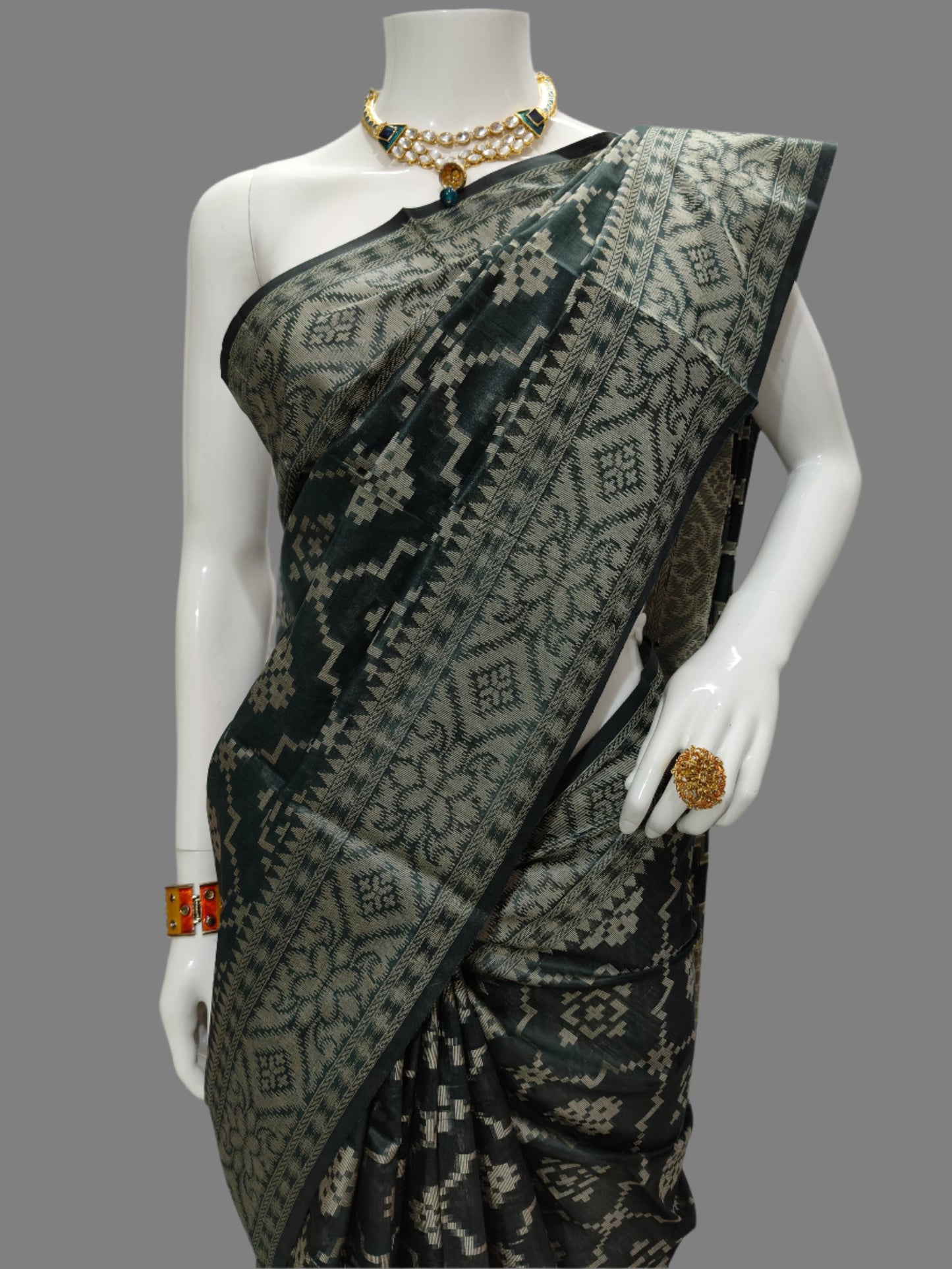 Banarasi Cotton Silk Saree With Unstitched Blouse