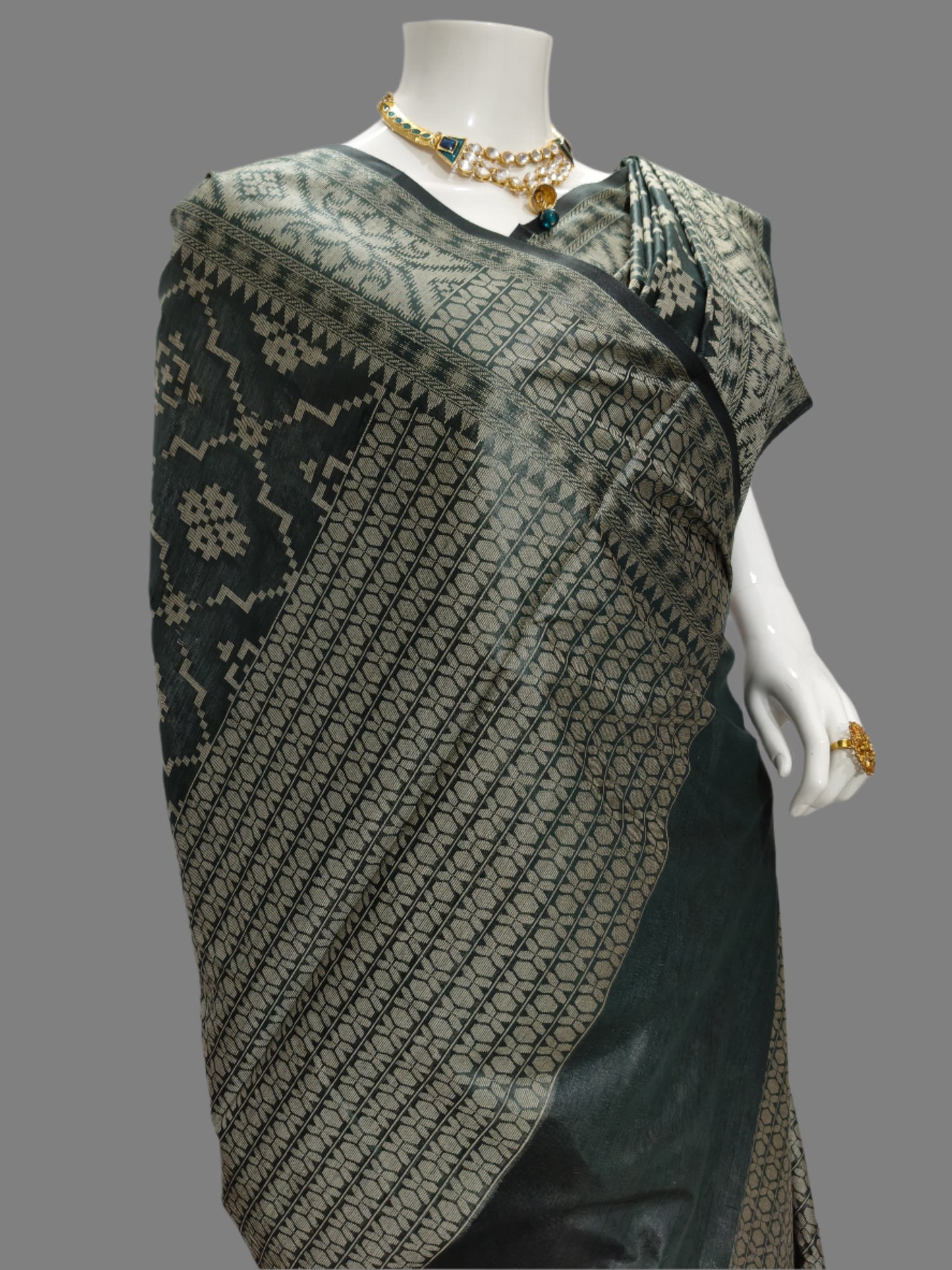 Banarasi Cotton Silk Saree With Unstitched Blouse