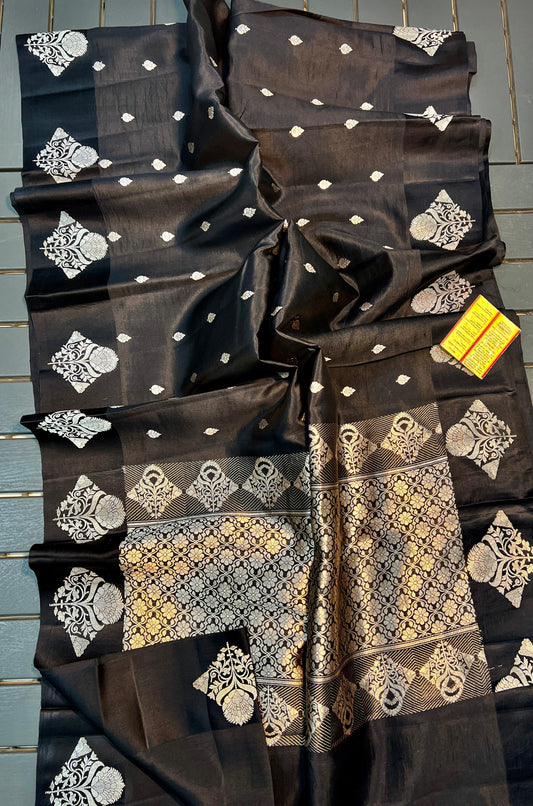 Pure Raw Mango Handloom Banarasi Silk Saree with Beautiful Zari Weaving and Mina Border